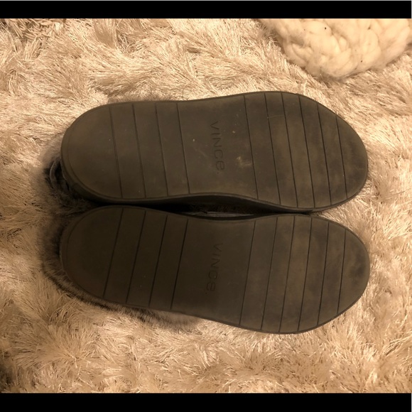 VINCE Womens NYACK Gray Suede, fur trim sneaker, 8 - Picture 6 of 6